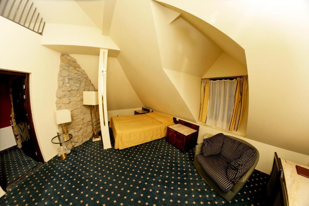 טארנאו Hotel Podzamcze מראה חיצוני תמונה