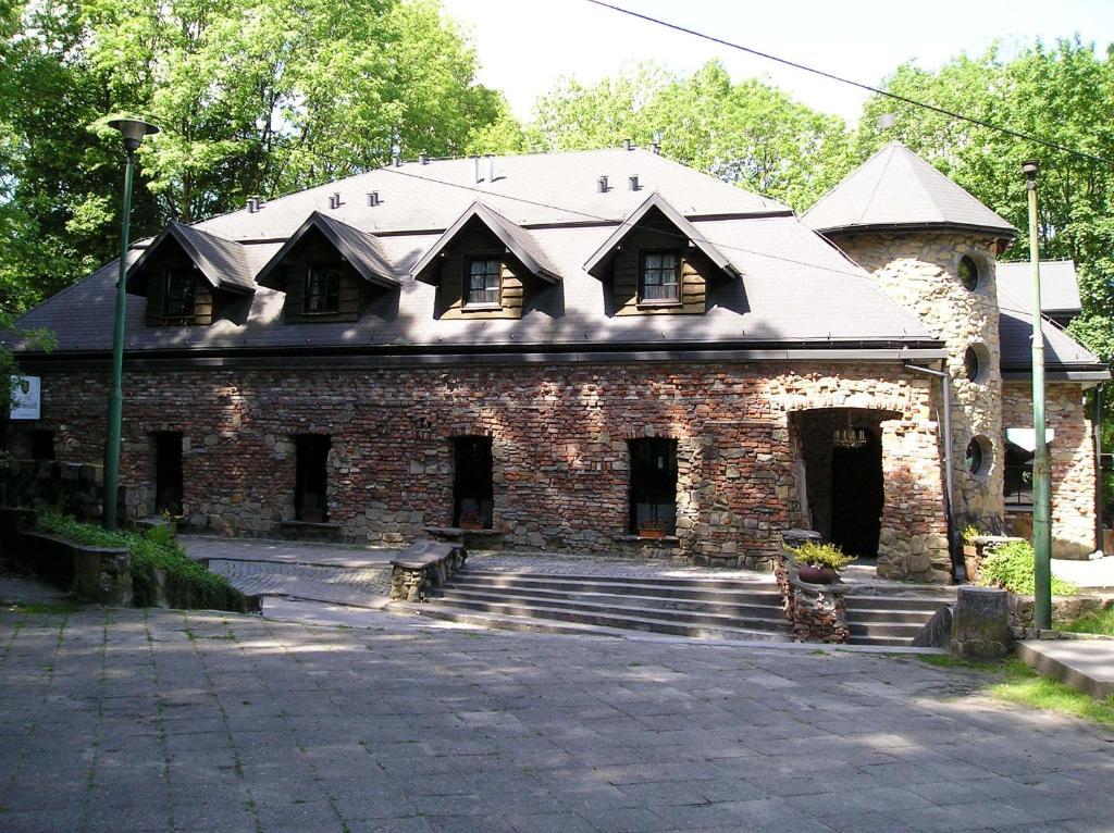 טארנאו Hotel Podzamcze מראה חיצוני תמונה