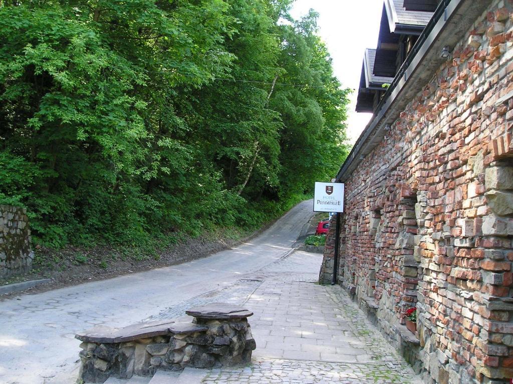 טארנאו Hotel Podzamcze מראה חיצוני תמונה