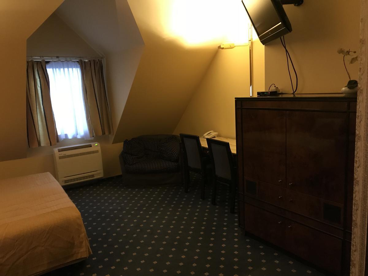 טארנאו Hotel Podzamcze מראה חיצוני תמונה