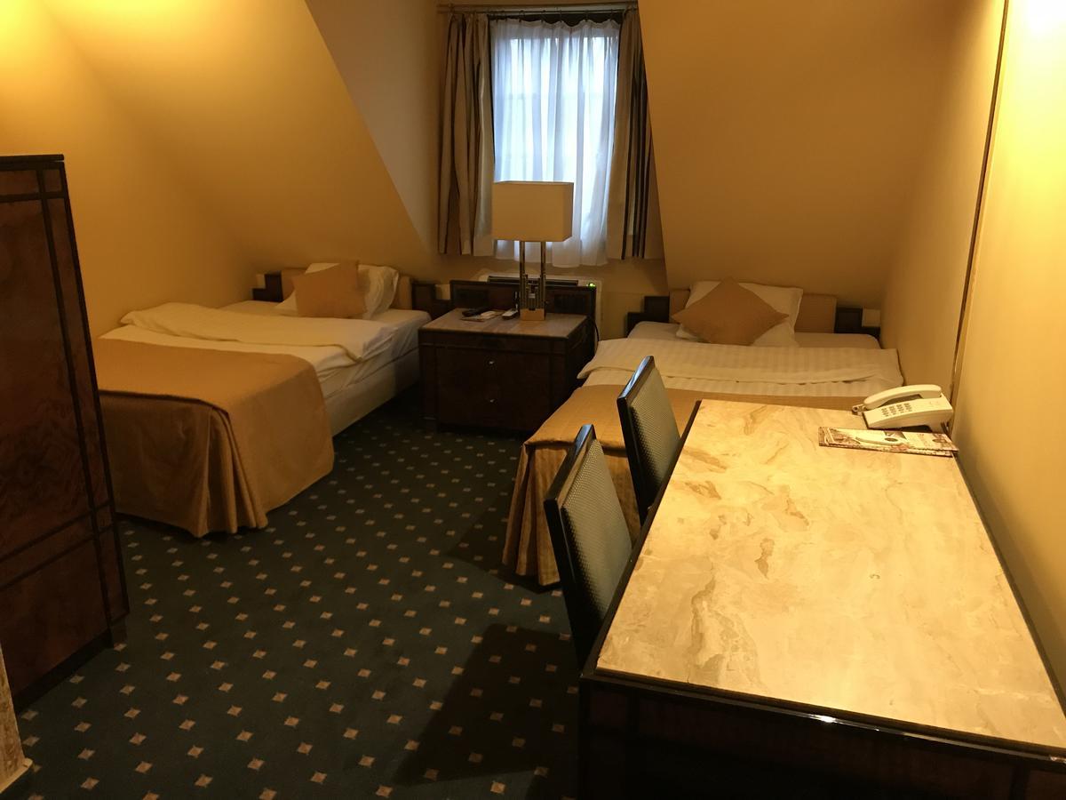 טארנאו Hotel Podzamcze מראה חיצוני תמונה