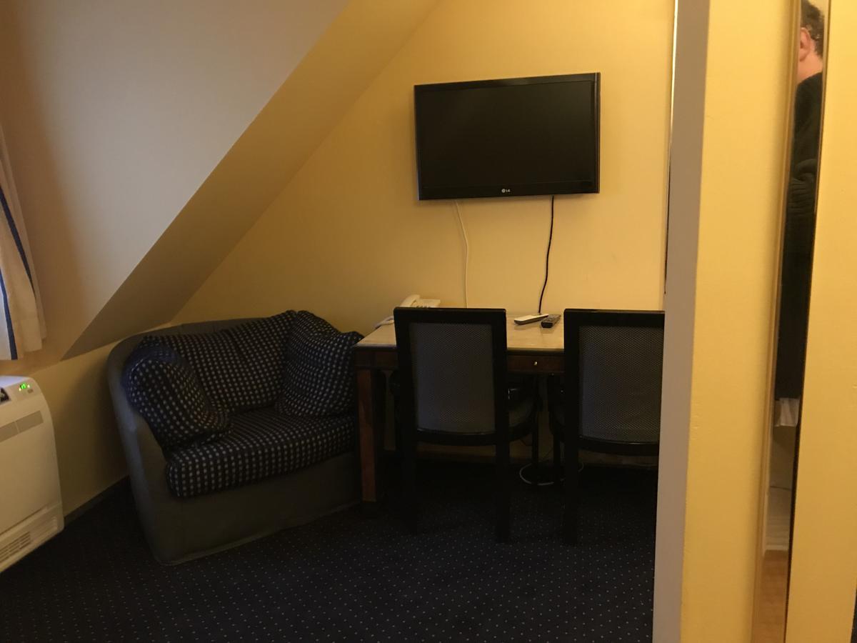טארנאו Hotel Podzamcze מראה חיצוני תמונה