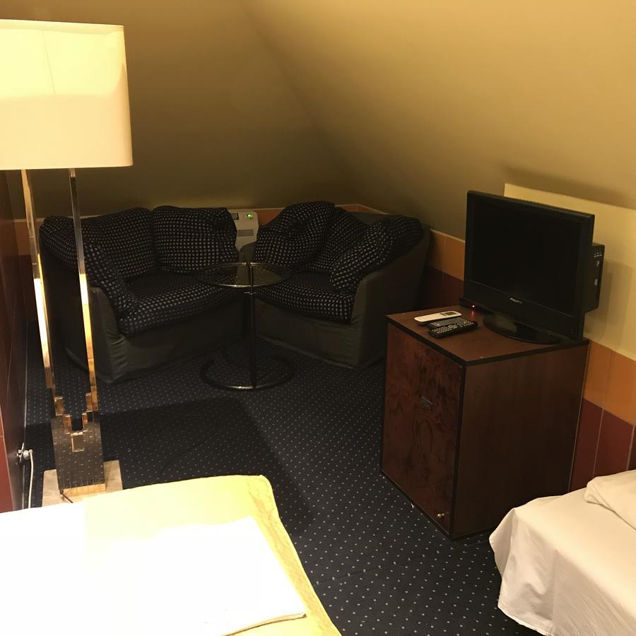 טארנאו Hotel Podzamcze מראה חיצוני תמונה