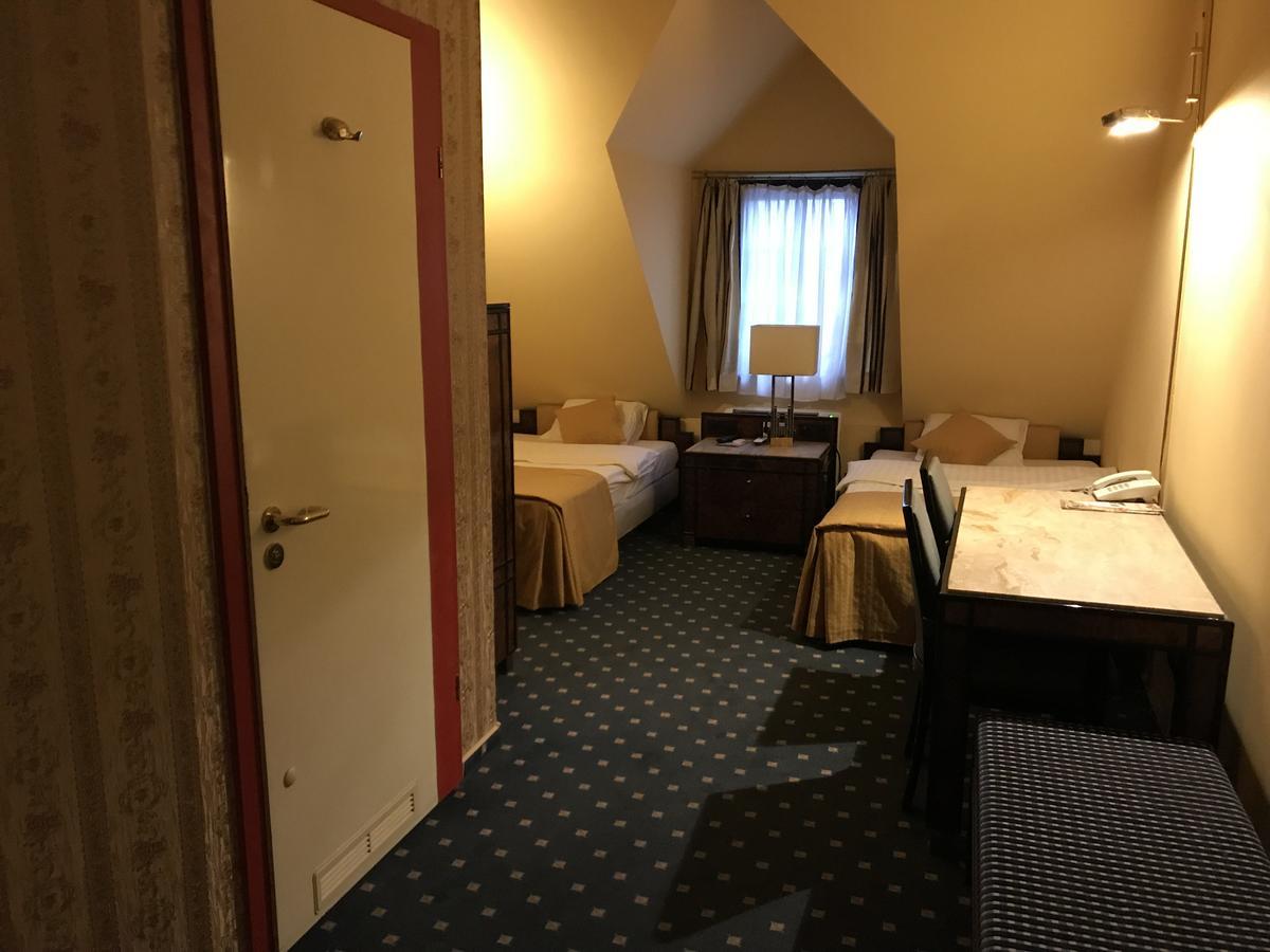 טארנאו Hotel Podzamcze מראה חיצוני תמונה