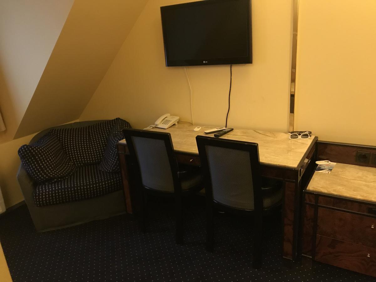 טארנאו Hotel Podzamcze מראה חיצוני תמונה